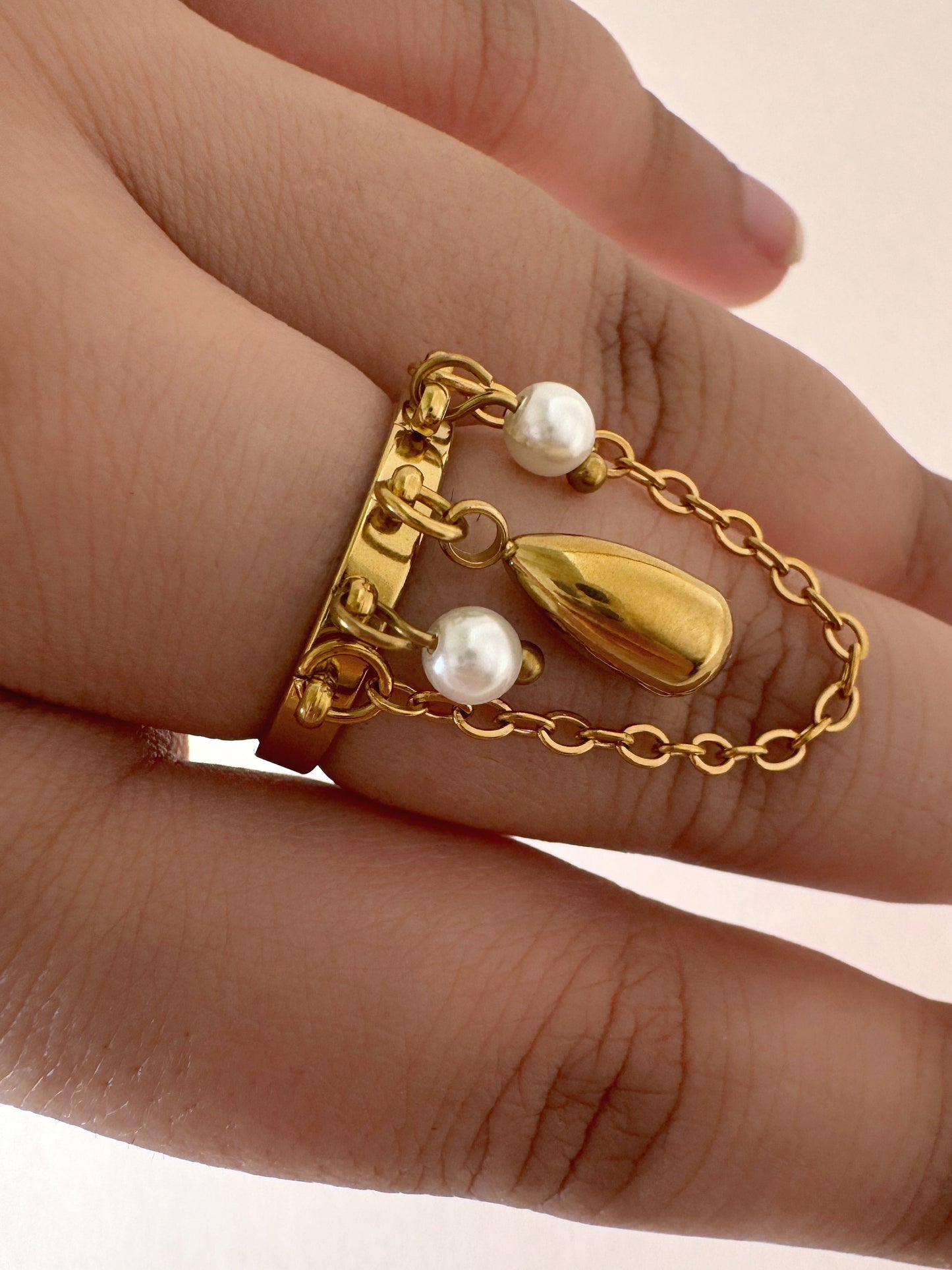 Liora Pearl Chain Ring