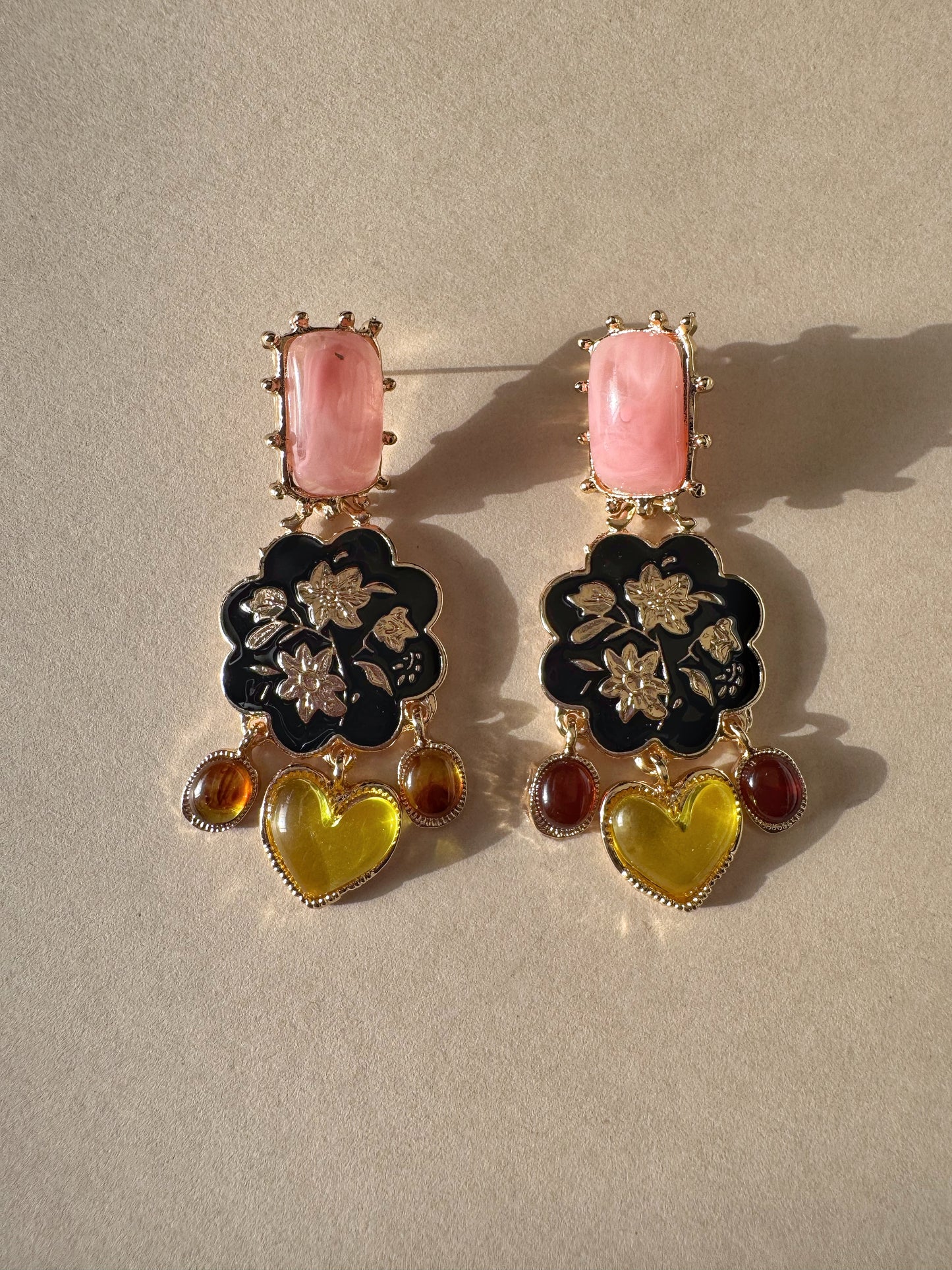 Noir Fleur Heart Earrings