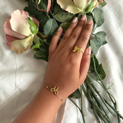 Belle Bow Ring