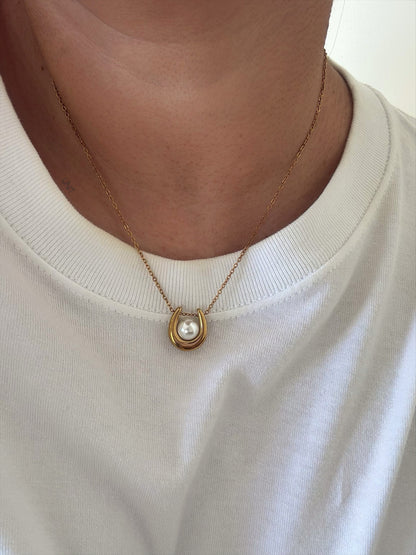 Perline Pendant Necklace