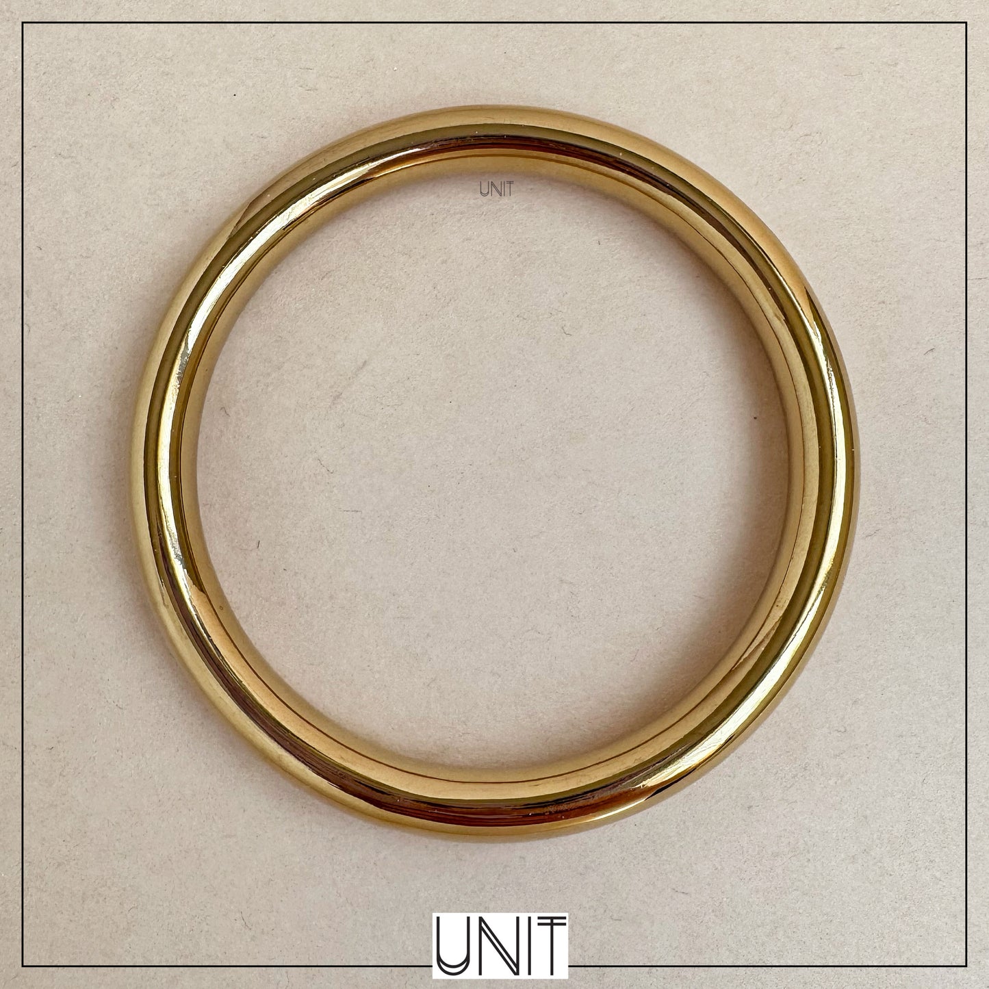 Eirene Polished Gold Bangle