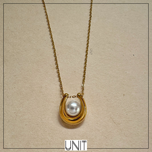Pearl Horseshoe Necklace