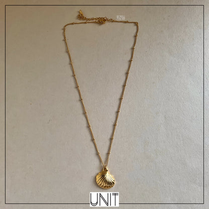 Cora Shell Pendant Necklace