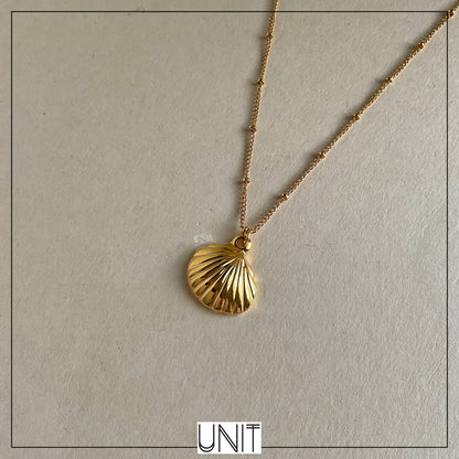 Cora Shell Pendant Necklace