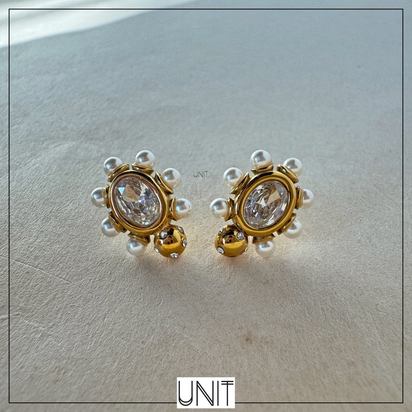 Pearla Oval Studs