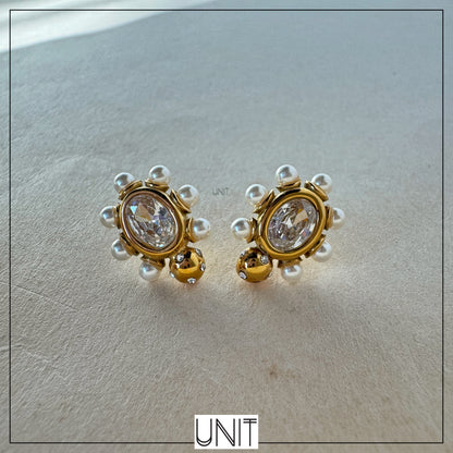 Pearla Oval Studs