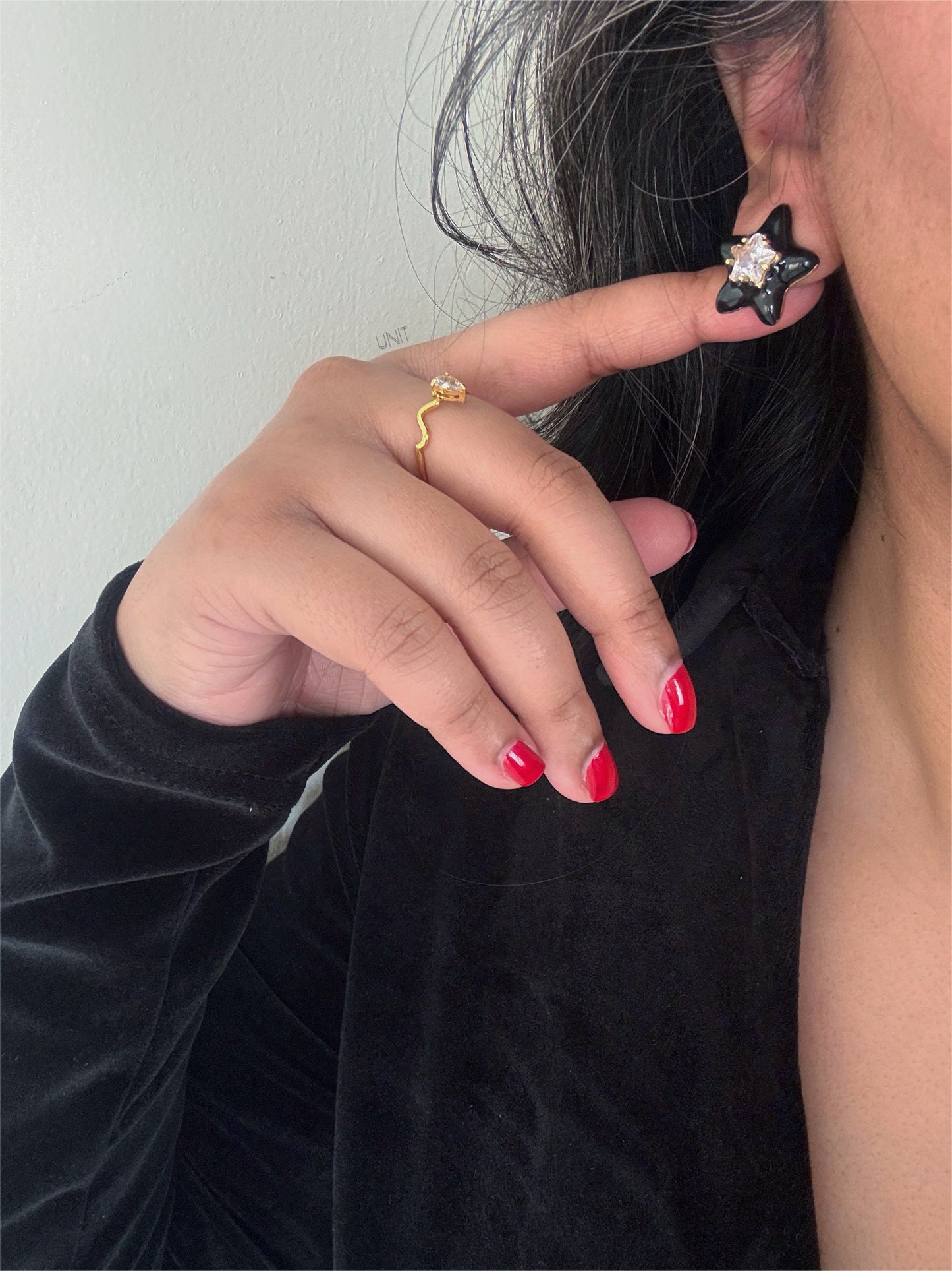 Stella Noir Studs