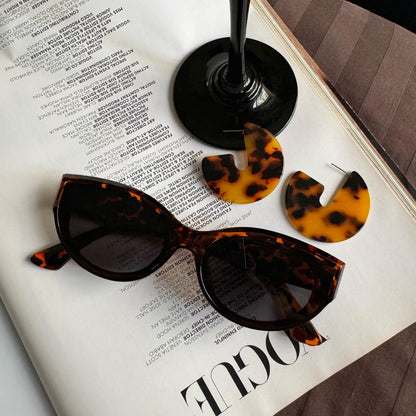 Maris Crescent Hoops – Tortoise